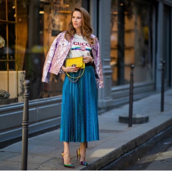 "Host Pick" Metallic Pleated Accordion Midi Skirt - Picture 3 of 11